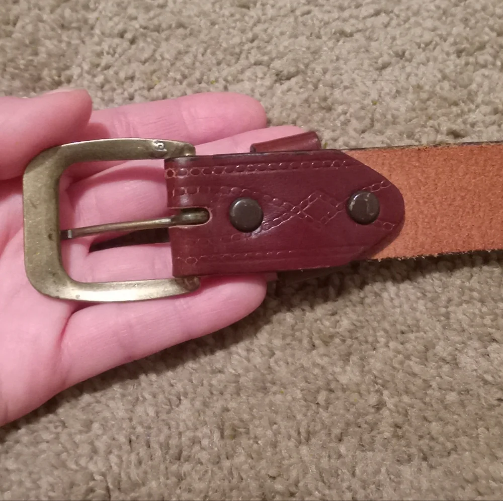 Men's Vintage Leather Brown belt size 40 Brass Buckle